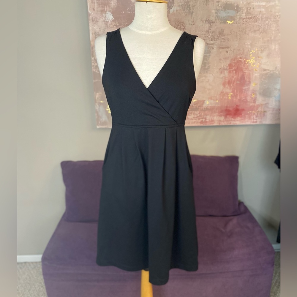Eddie Bower Black Aster Crossover dress with Pockets Size S